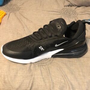 Nike Air Max 270